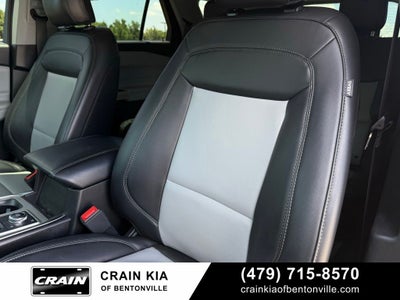 2024 Ford Explorer XLT - 4WD / CLEAN CARFAX / ONE OWNER