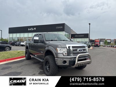 2012 Ford F-150 Lariat - 4WD / LIFTED!