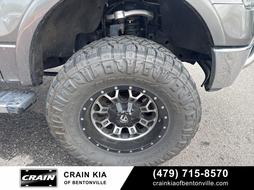 2012 Ford F-150 Lariat - 4WD / LIFTED!