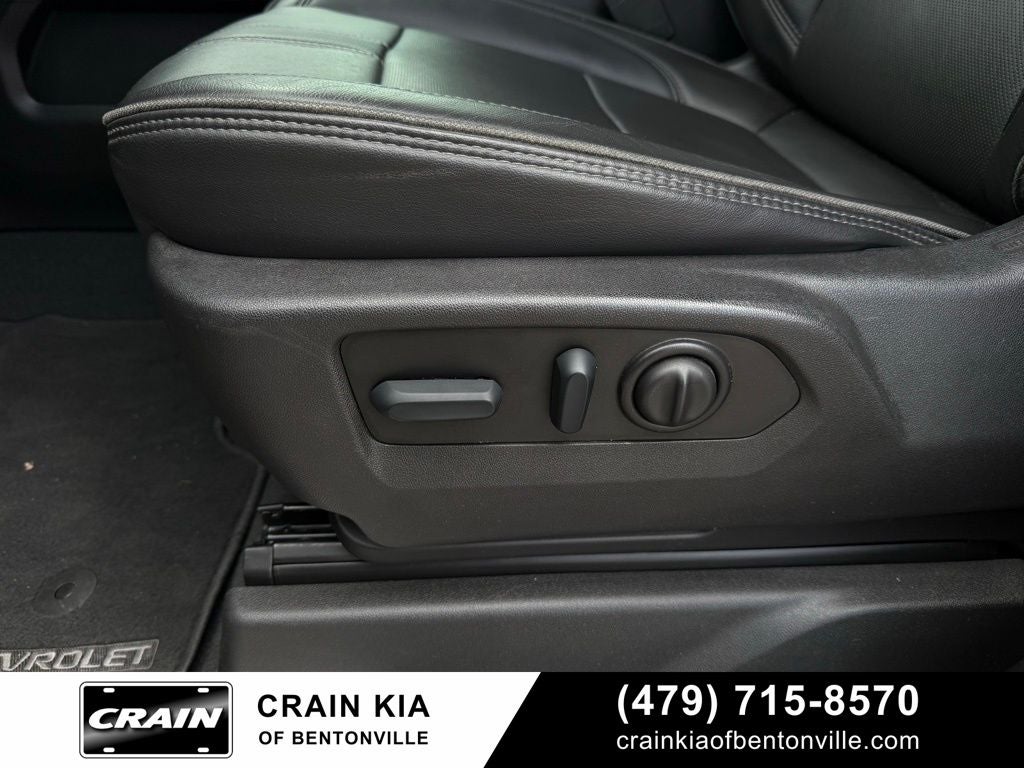 2022 Chevrolet Silverado 3500HD High Country - 4WD / ONE OWNER / SUNROOF