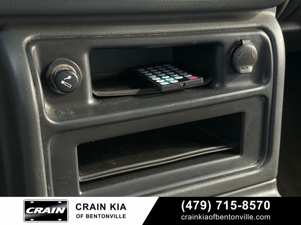 2005 Chevrolet Silverado 1500 Z71 Style Side - 4WD / CLEAN CARFAX