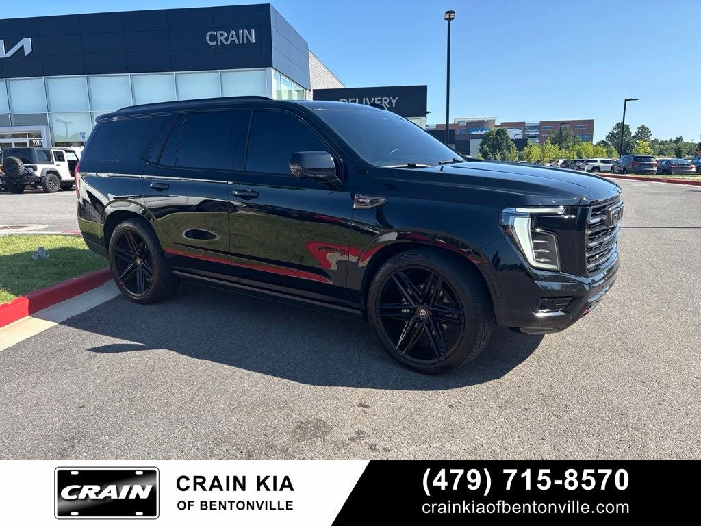 2025 GMC Yukon AT4 Ultimate - 4WD / PANORAMIC SUNROOF / ONE OWNER