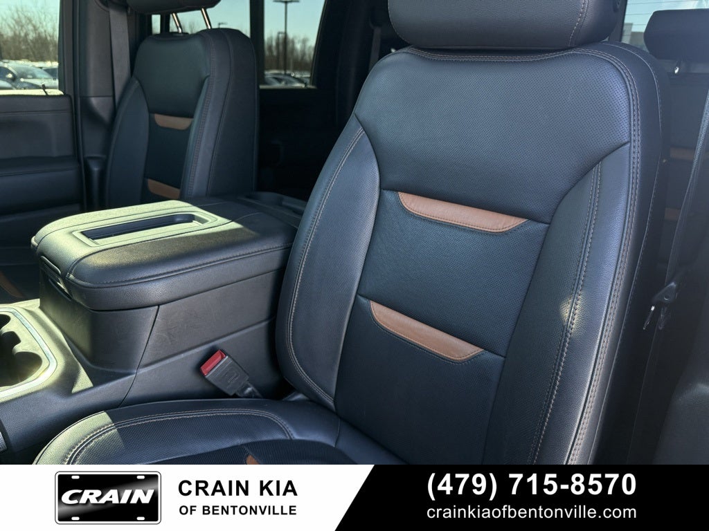 2022 GMC Sierra 2500HD AT4 - 4WD / SUNROOF / CLEAN CARFAX