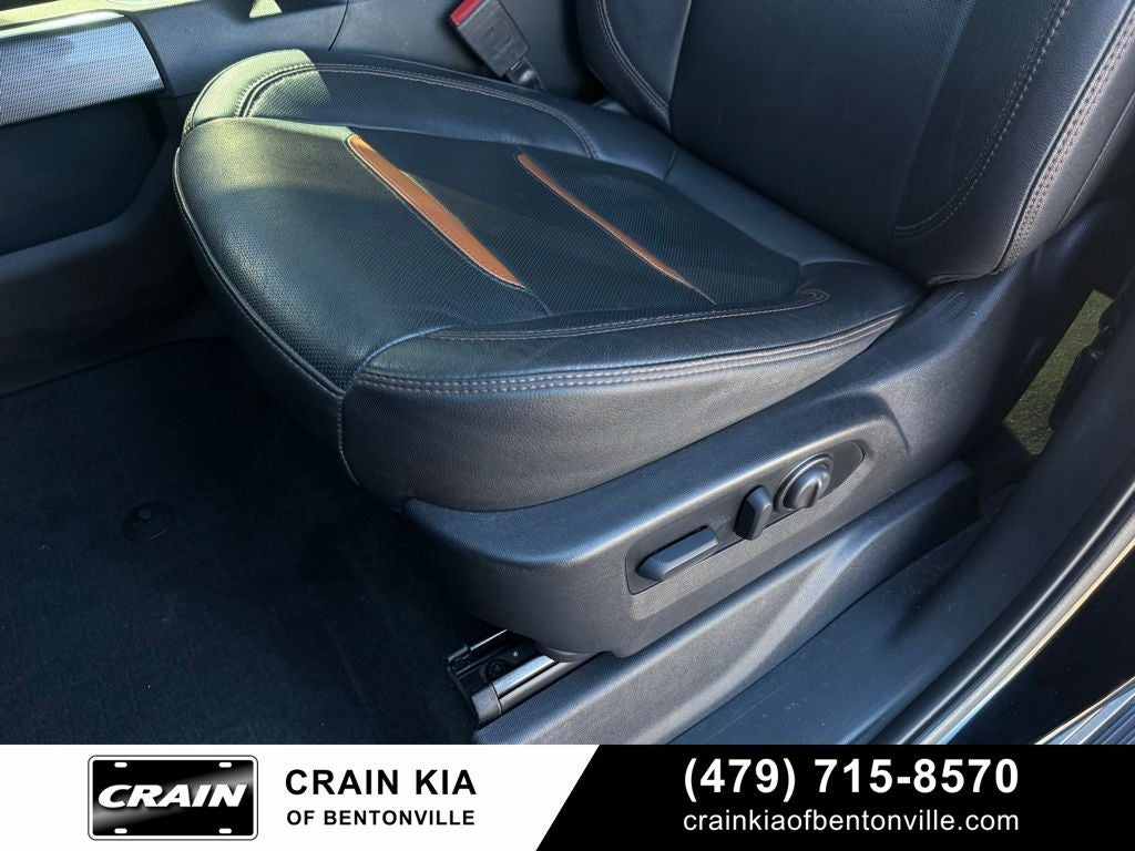 2022 GMC Sierra 2500HD AT4 - 4WD / SUNROOF / CLEAN CARFAX