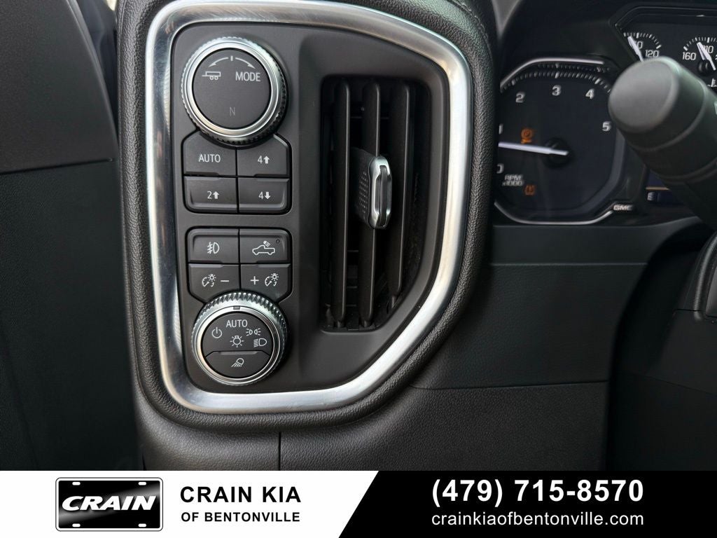 2020 GMC Sierra 3500HD SLT - 4WD / CLEAN CARFAX