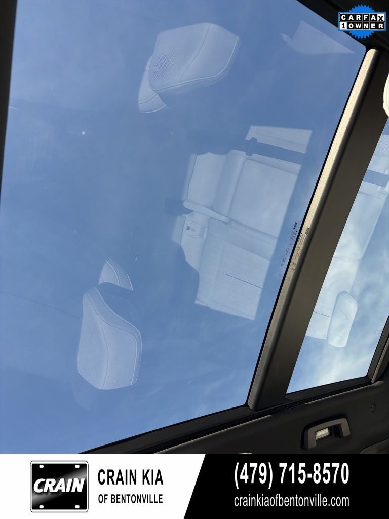 2024 Cadillac LYRIQ Sport - AWD / PANORAMIC SUNROOF / ONE OWNER