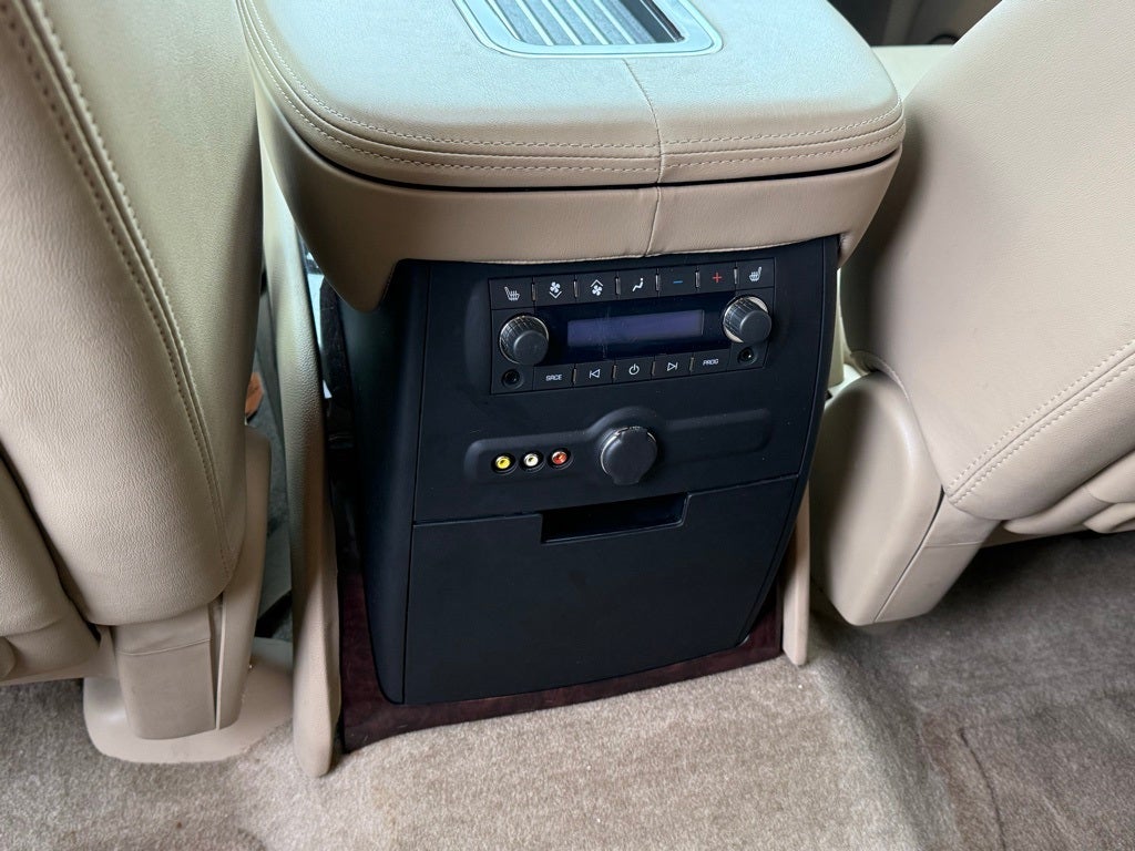 2014 Cadillac Escalade Premium - AWD / CLEAN CARFAX / VERY LOW MILES!