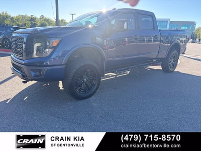 2017 Nissan Titan XD PRO-4X - 4WD / CLEAN CARFAX
