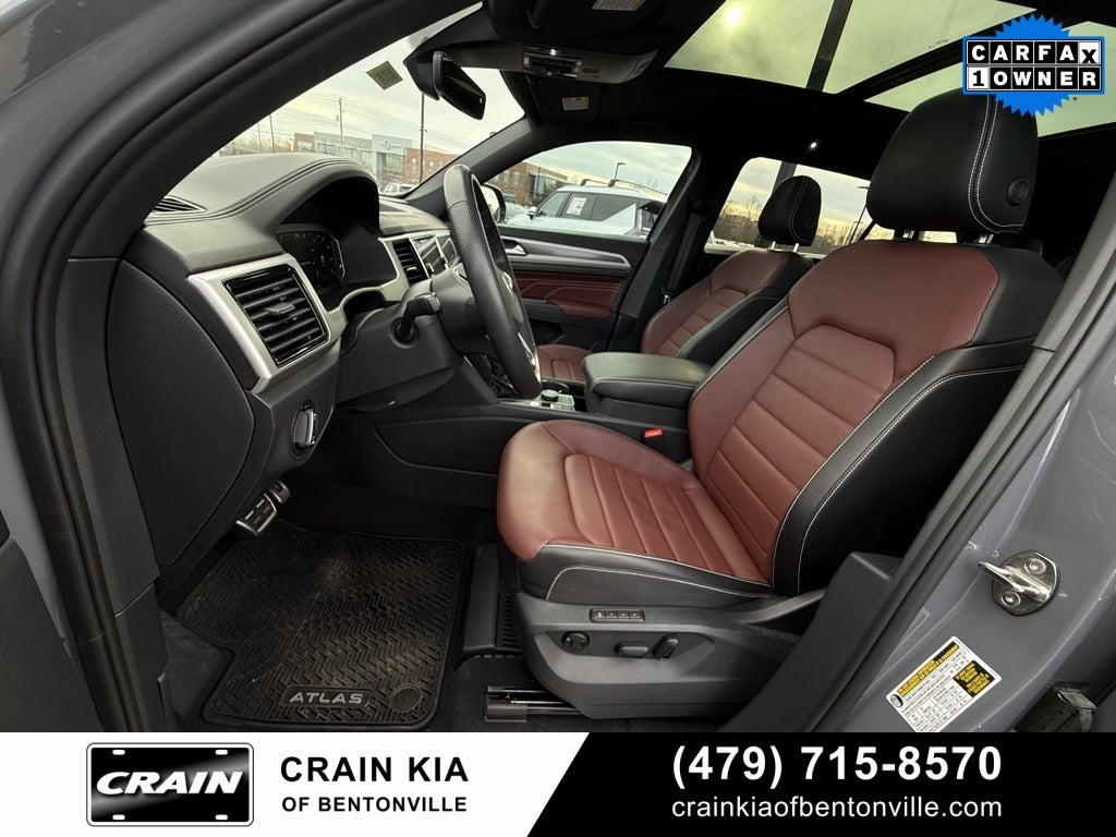 2023 Volkswagen Atlas Cross Sport 3.6L V6 SEL Premium R-Line - AWD / PANORAMIC SUNROOF / 1 OWNER