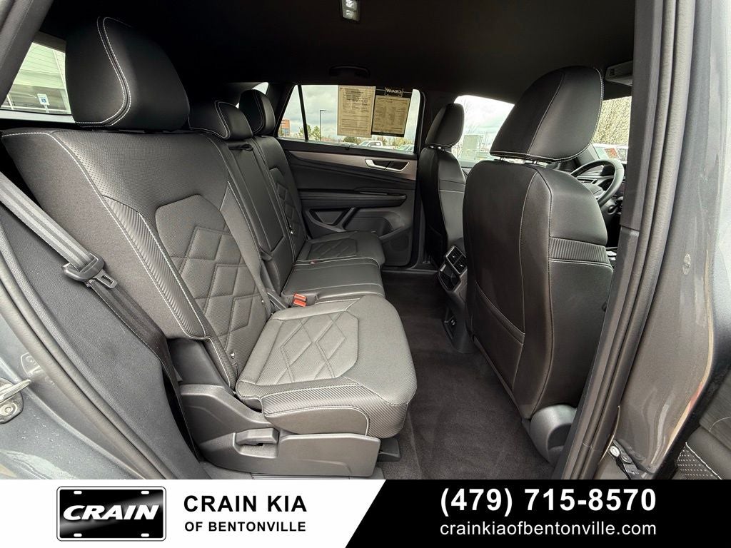 2025 Volkswagen Atlas Cross Sport 2.0T SE w/Technology - AWD / CLEAN CARFAX / ONE OWNER