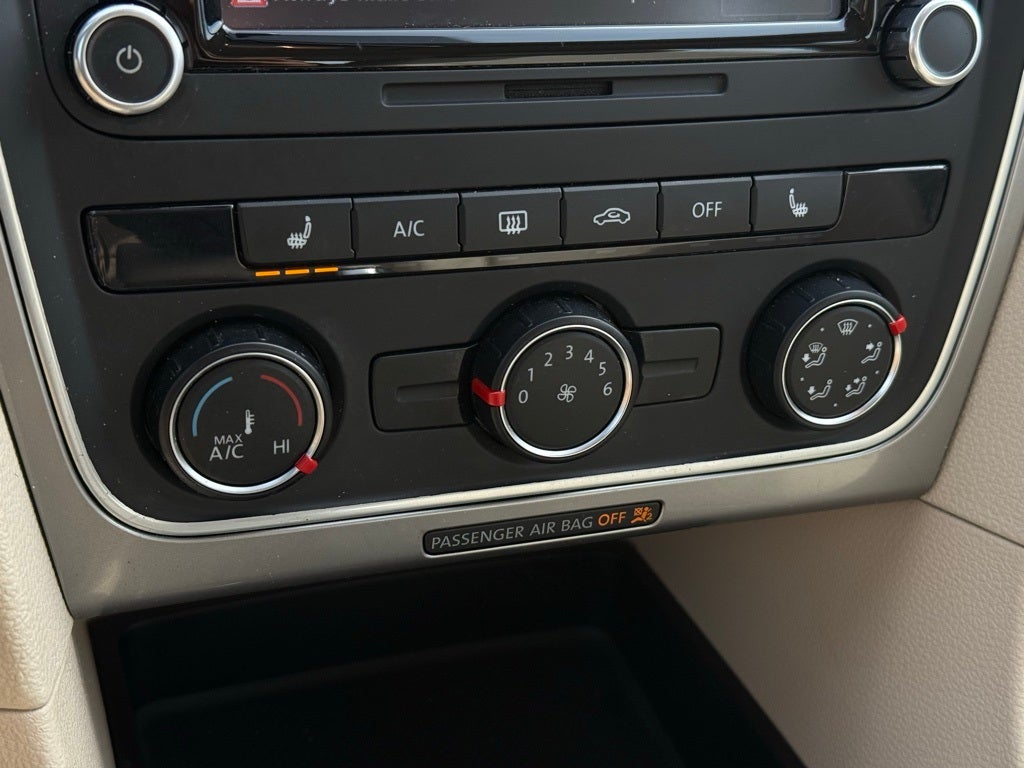 2015 Volkswagen Passat 1.8T Limited Edition - CLEAN CARFAX