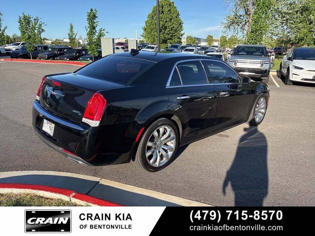 2017 Chrysler 300 C
