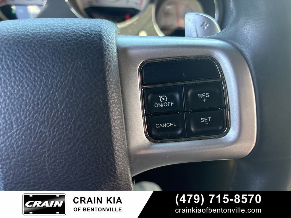 2013 Dodge Challenger SXT - CLEAN CARFAX HISTORY