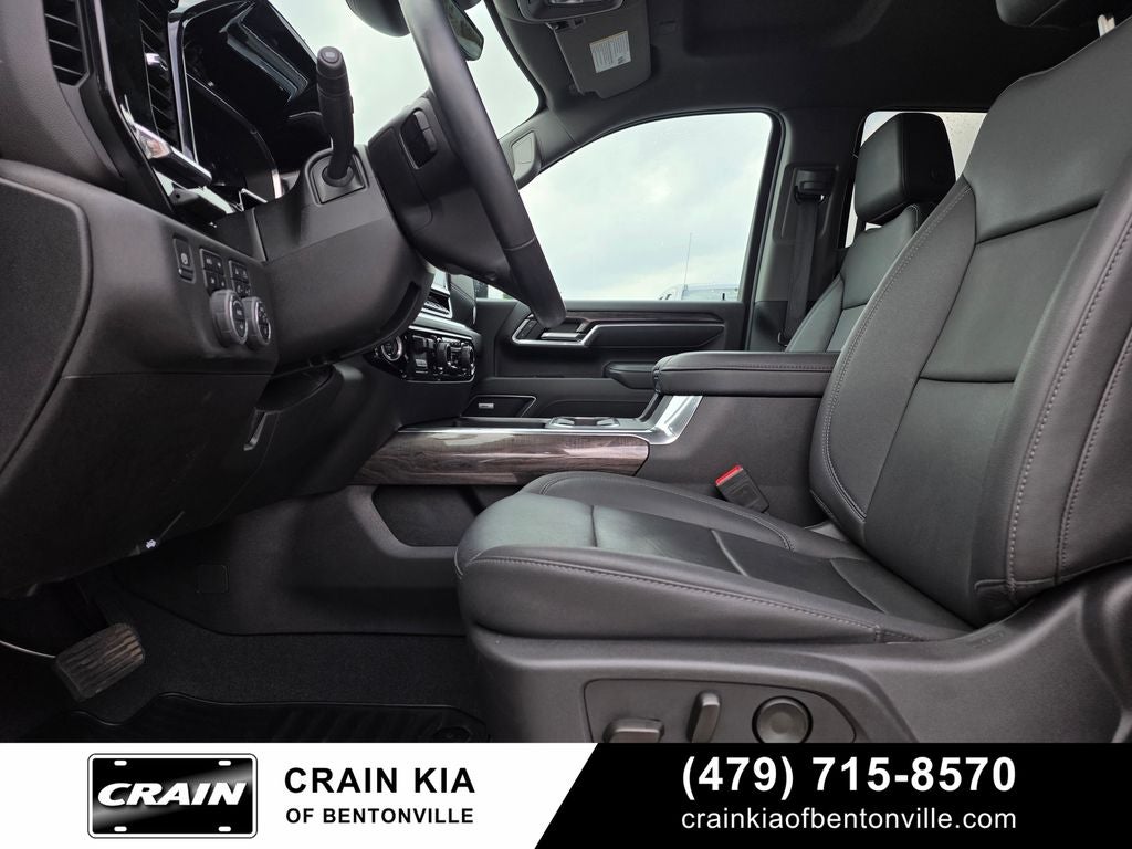 2025 Chevrolet Silverado 2500HD LTZ - 4WD / CLEAN CARFAX / ONE OWNER