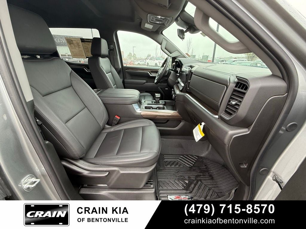 2025 Chevrolet Silverado 1500 RST - 4WD / CLEAN CARFAX / ONE OWNER