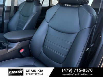 2024 Toyota RAV4 XLE Premium - SUNROOF / CLEAN CARFAX / ONE OWNER