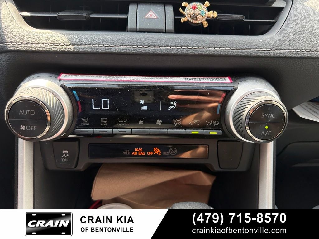 2024 Toyota RAV4 Hybrid Woodland Edition - AWD / CLEAN CARFAX / ONE OWNER