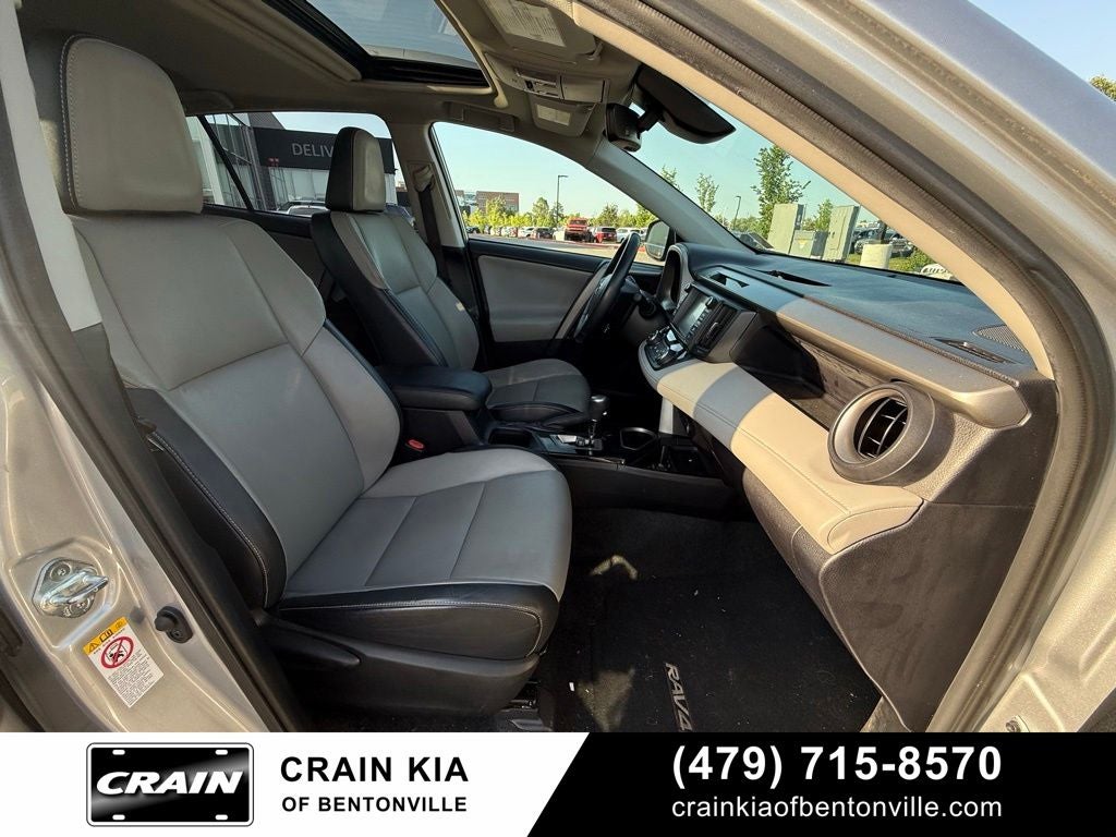 2016 Toyota RAV4 Limited - SUNROOF