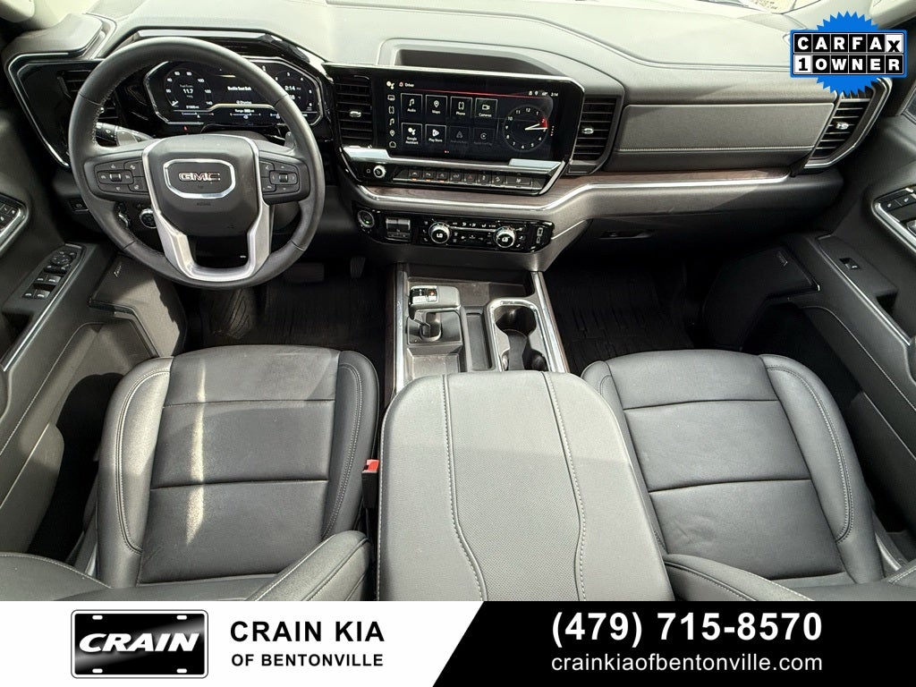 2024 GMC Sierra 1500 SLT - 4WD / SUNROOF / CLEAN CARFAX / ONE OWNER