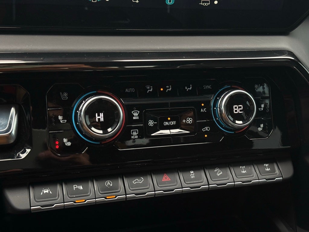 2022 GMC Sierra 1500 AT4X - 4WD / SUNROOF / ONE OWNER