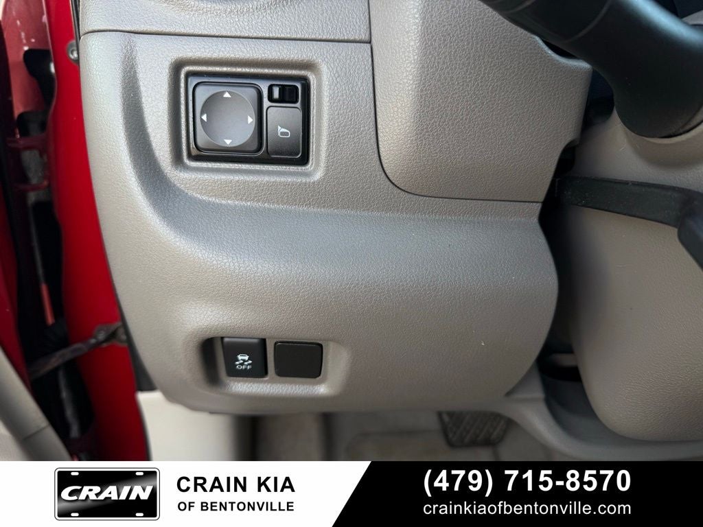 2015 Nissan Versa 1.6 SL - LOW MILES!