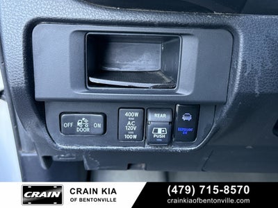 2017 Toyota Tacoma SR V6 - 4WD / LIFTED! / CLEAN CARFAX