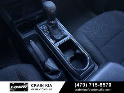 2017 Toyota Tacoma SR V6 - 4WD / LIFTED! / CLEAN CARFAX