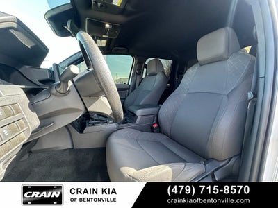 2024 Toyota Tacoma SR - LIFTED! / 4WD / CLEAN CARFAX