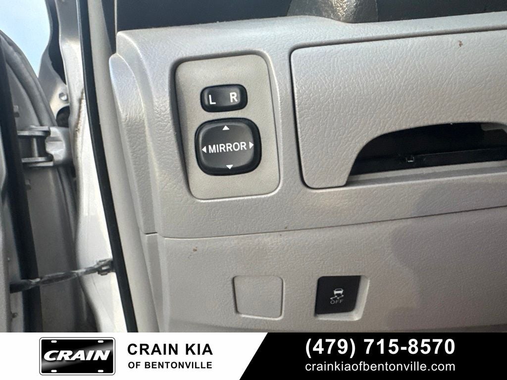 2010 Toyota Camry LE - CLEAN CARFAX