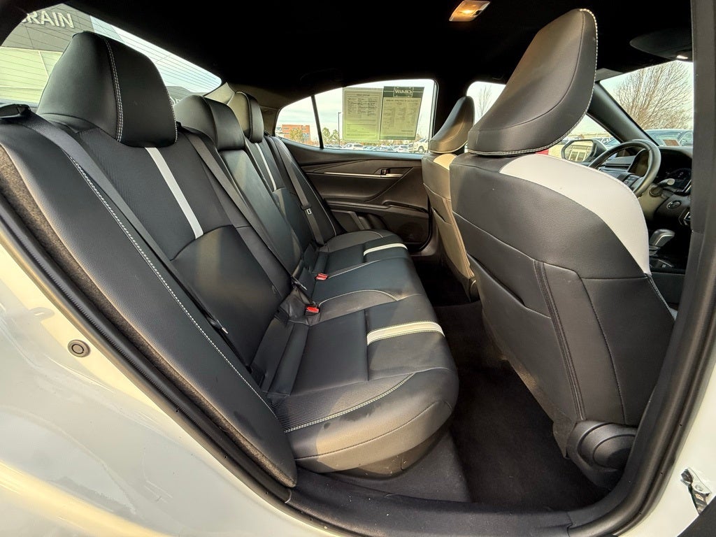 2025 Toyota Camry SE - CLEAN CARFAX / ONE OWNER