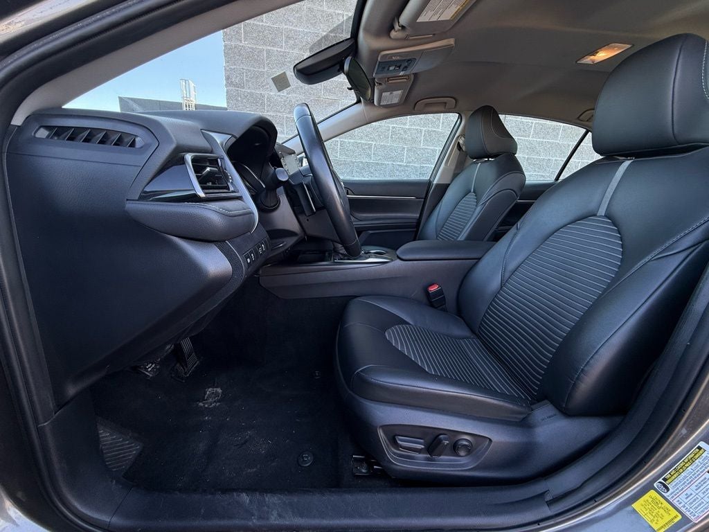 2024 Toyota Camry SE - CLEAN CARFAX / ONE OWNER