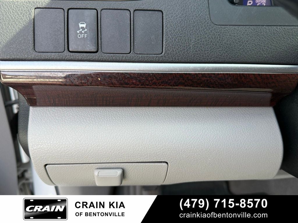 2014 Toyota Camry XLE - SUNROOF