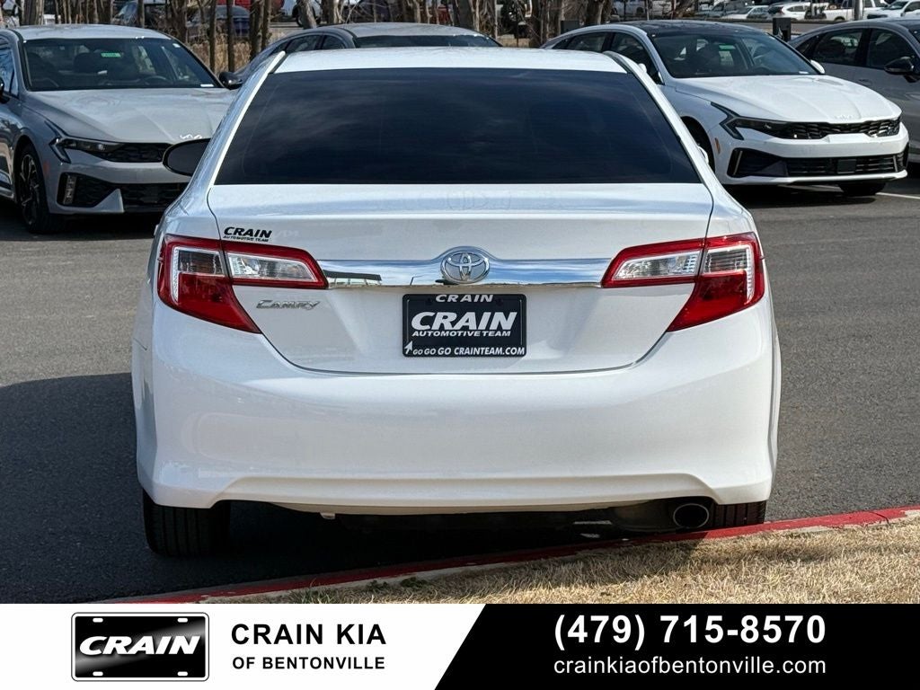 2014 Toyota Camry XLE - SUNROOF