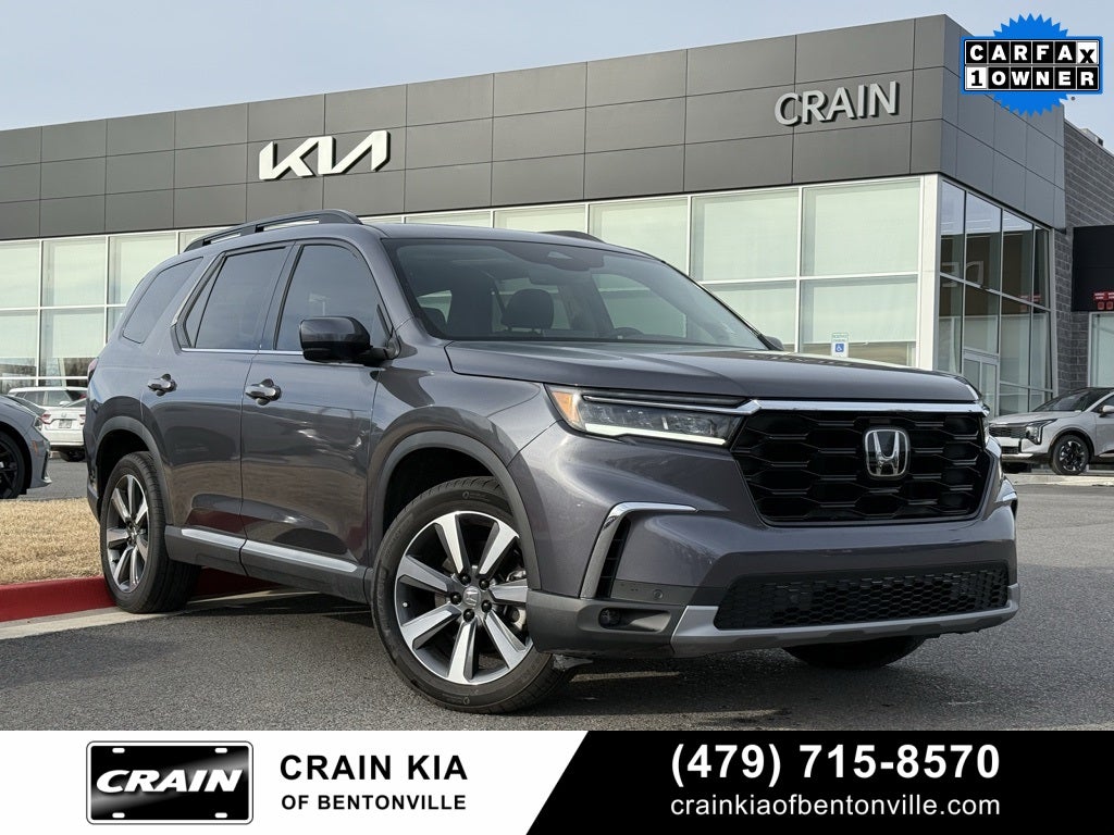 2025 Honda Pilot Touring - PANORAMIC SUNROOF / CLEAN CARFAX / 1 OWNER