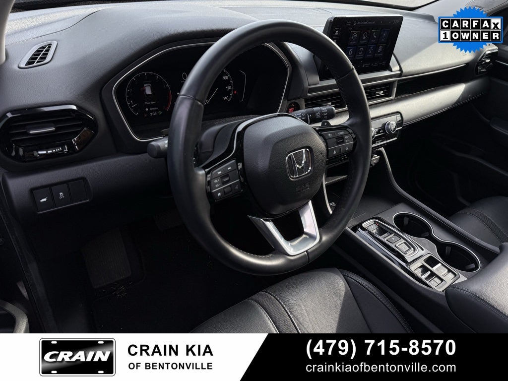 2025 Honda Pilot Touring - PANORAMIC SUNROOF / CLEAN CARFAX / 1 OWNER