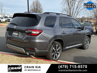 2025 Honda Pilot Touring - PANORAMIC SUNROOF / CLEAN CARFAX / 1 OWNER