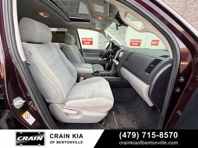 2018 Toyota Sequoia SR5 5.7L V8 - 4WD / SUNROOF