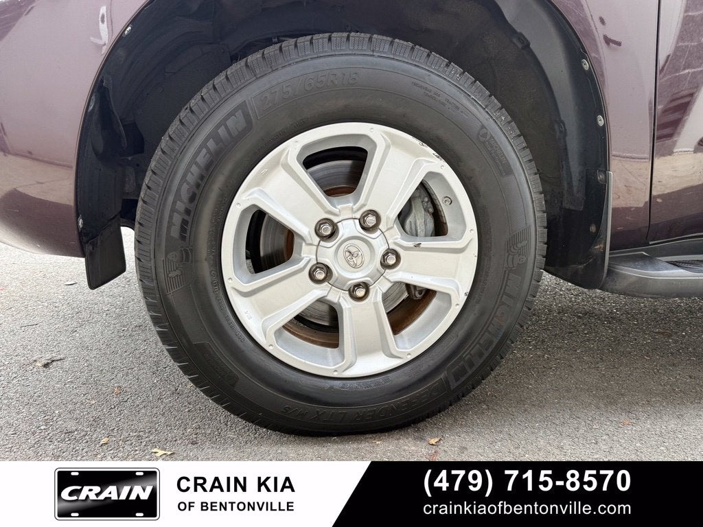 2018 Toyota Sequoia SR5 5.7L V8 - 4WD / SUNROOF