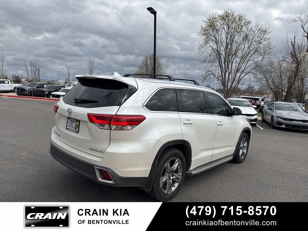 2018 Toyota Highlander Limited Platinum - AWD / PANO ROOF / CAPTAIN'S CHAIRS