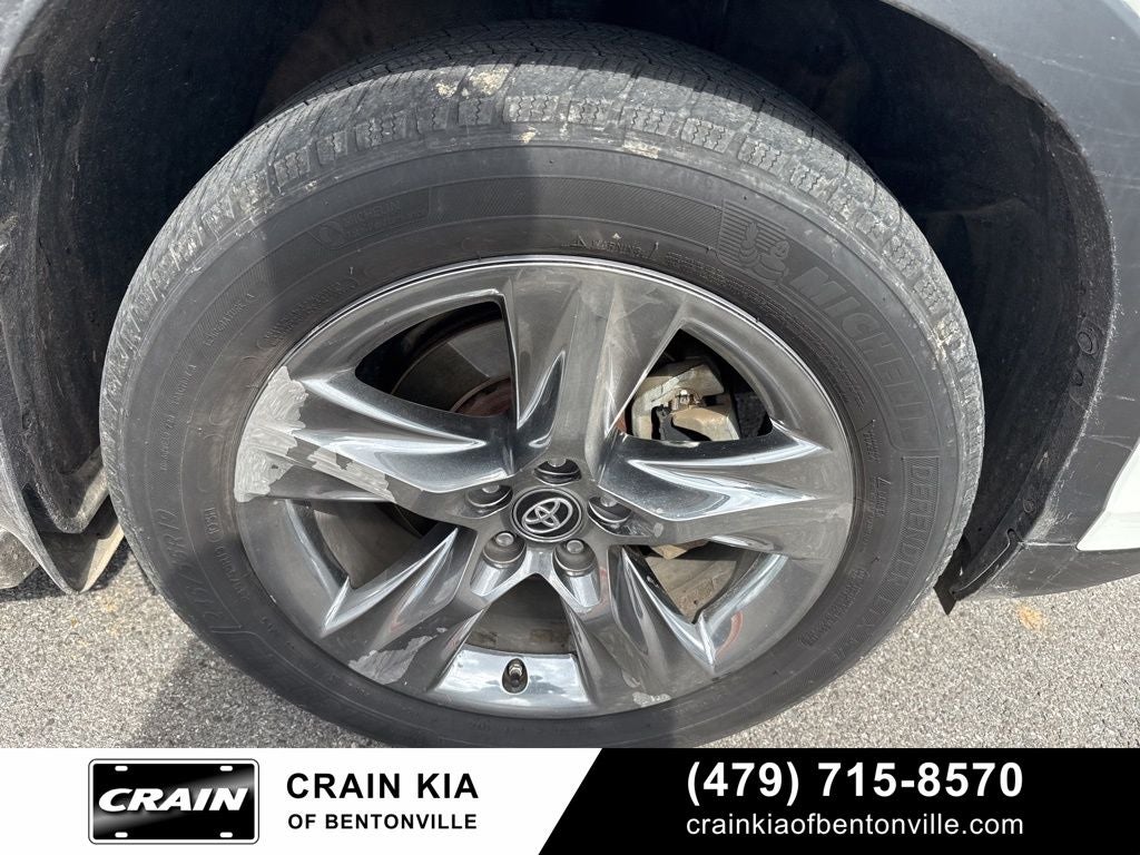 2018 Toyota Highlander Limited Platinum - AWD / PANO ROOF / CAPTAIN'S CHAIRS