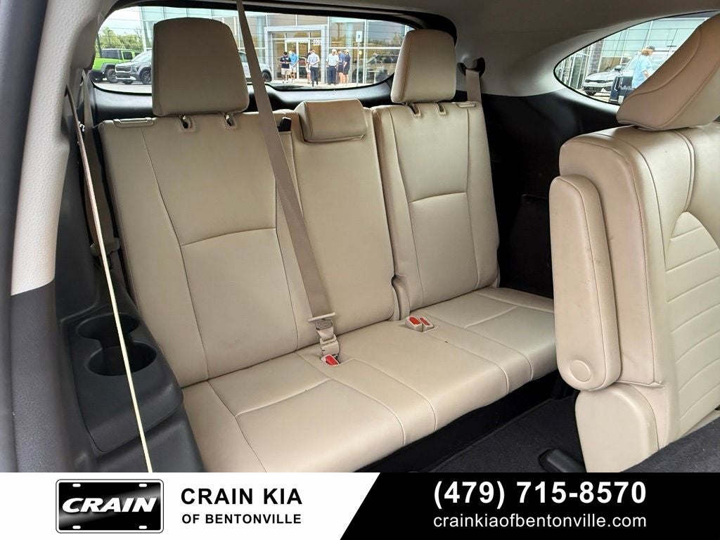 2022 Toyota Highlander XLE - SUNROOF / CLEAN CARFAX / ONE OWNER