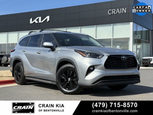 2023 Toyota Highlander XLE - SUNROOF / CARFAX ONE OWNER