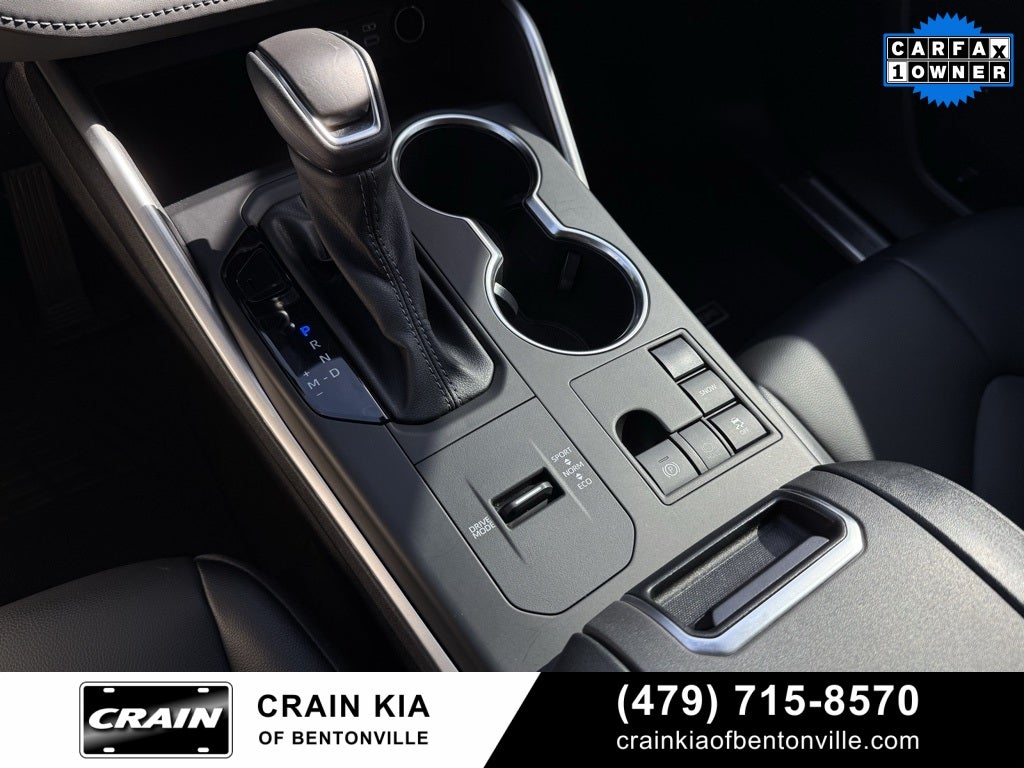 2023 Toyota Highlander XLE - SUNROOF / CARFAX ONE OWNER