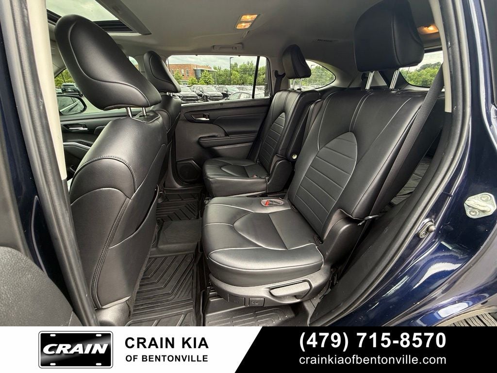 2023 Toyota Highlander XLE - AWD / SUNROOF