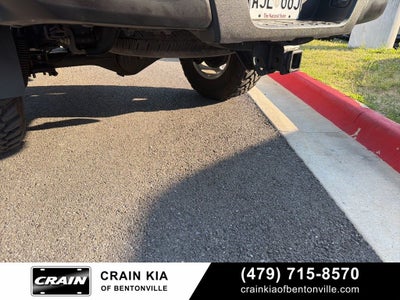 2021 Toyota Tacoma SR5 V6 - 4WD / CLEAN CARFAX / LIFTED!