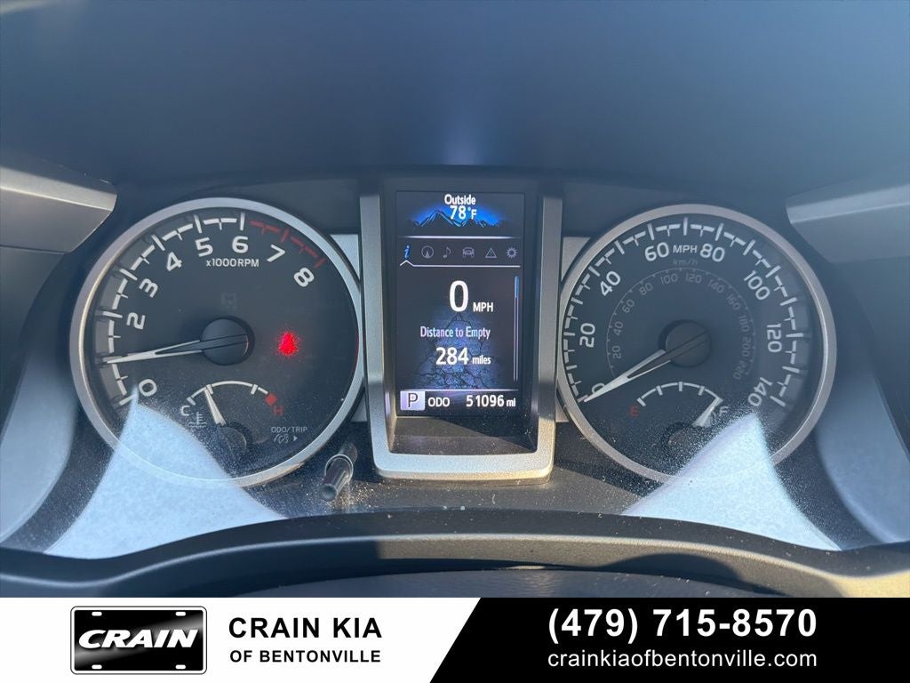 2021 Toyota Tacoma SR5 V6 - 4WD / CLEAN CARFAX / LIFTED!