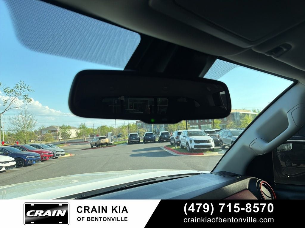 2021 Toyota Tacoma SR5 V6 - 4WD / CLEAN CARFAX / LIFTED!