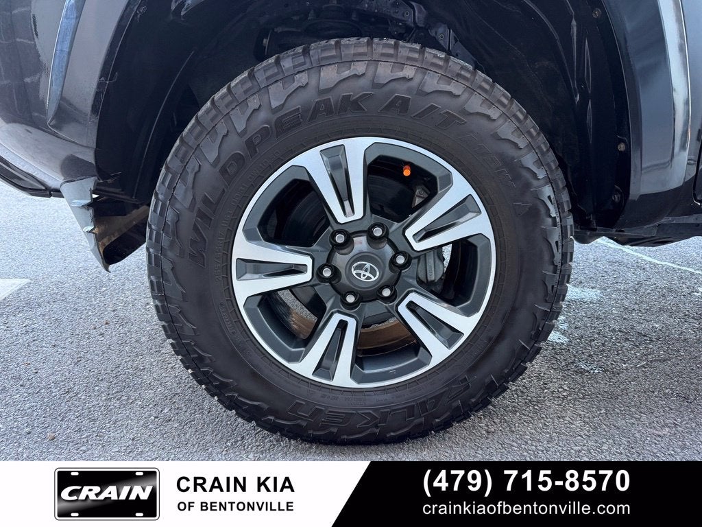 2017 Toyota Tacoma TRD Sport V6 - 4WD