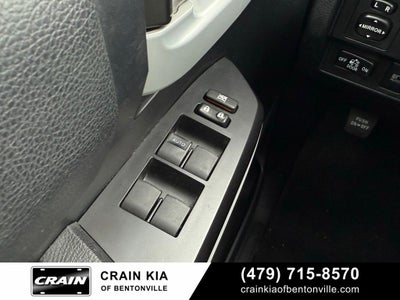 2019 Toyota Tundra SR5 - 4WD / CLEAN CARFAX / LIFTED!