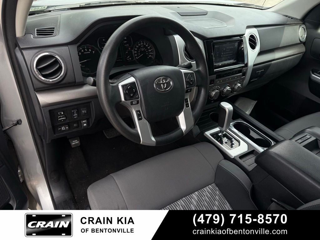 2019 Toyota Tundra SR5 - 4WD / CLEAN CARFAX / LIFTED!